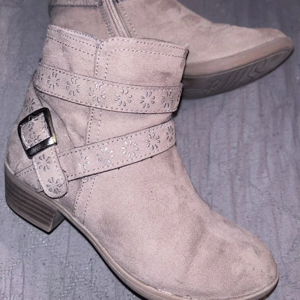 Kohl's SO Ankle Boots with straps/buckle side zip Size 2